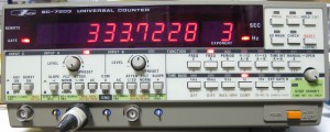 IOポートを叩いた時のRCK周波数(334kHz)